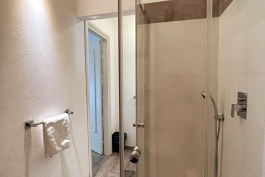 Cdm Studio By Florencehospitality Com Luaran gambar